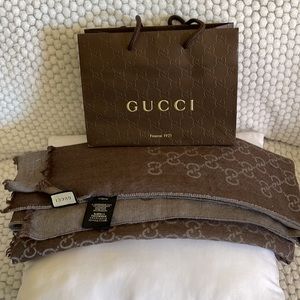 Gucci scarf